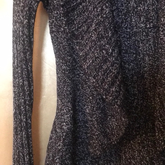 Sweater - Picture 3 of 4